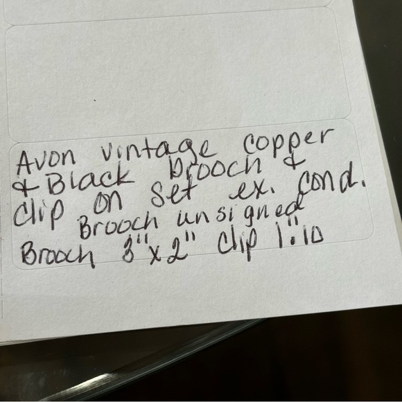 Vintage copper tone brooch and Avon clip on earrings - Picture 9 of 9